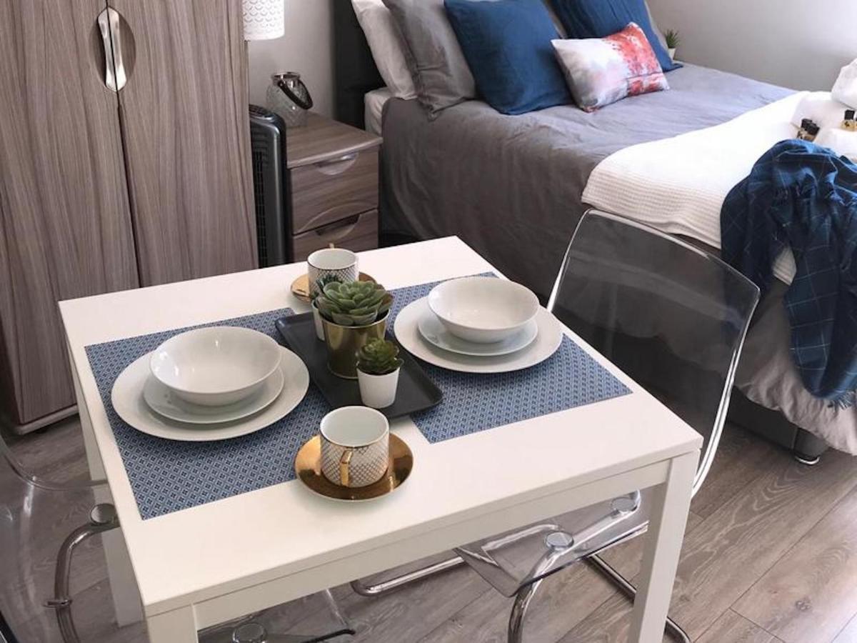 Serviced Appartment 1 Helena Reading Exteriör bild